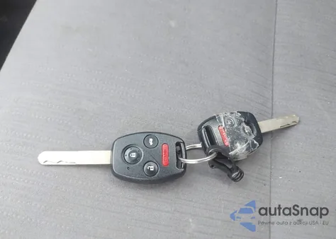 2011 Honda Accord 2.4 Lx z USA, uszkodzony, nr VIN 1HGCP2F30BA124953